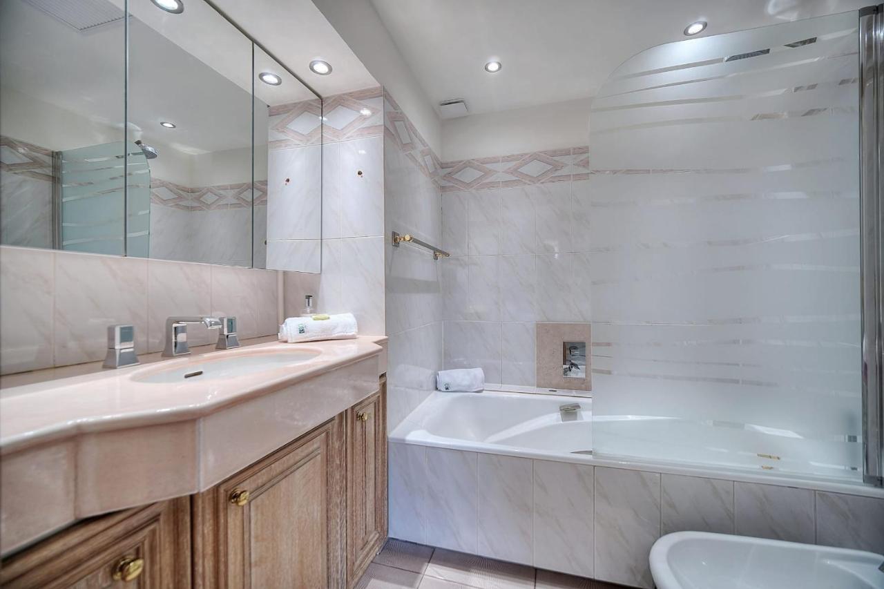 Immogroom - 2 Bedroom - Air Conditioning - Wifi - Terrace - Common Parking كان المظهر الخارجي الصورة